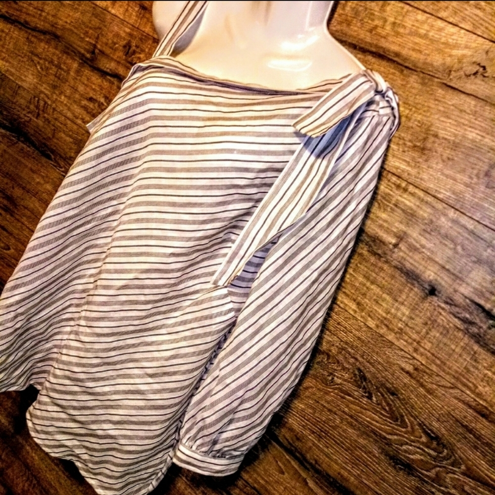 New York & Company Top One Shoulder Stripe - Picture 5 of 11